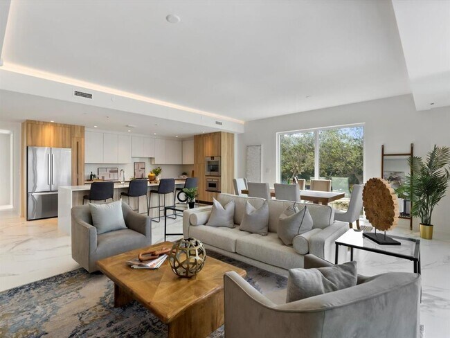 Building Photo - 1020 Sunset Point Rd