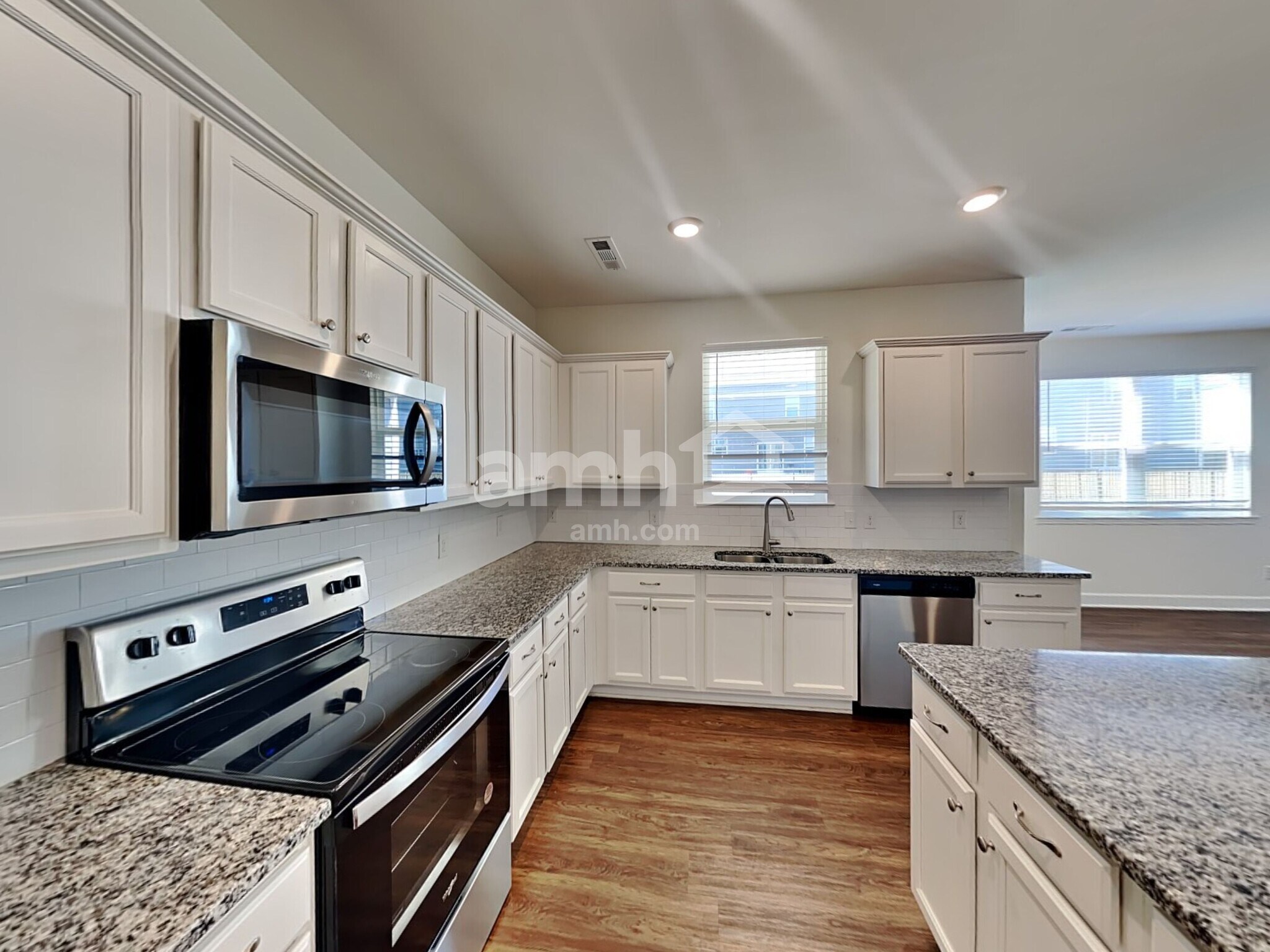 Building Photo - 5240 Maxwell Rd