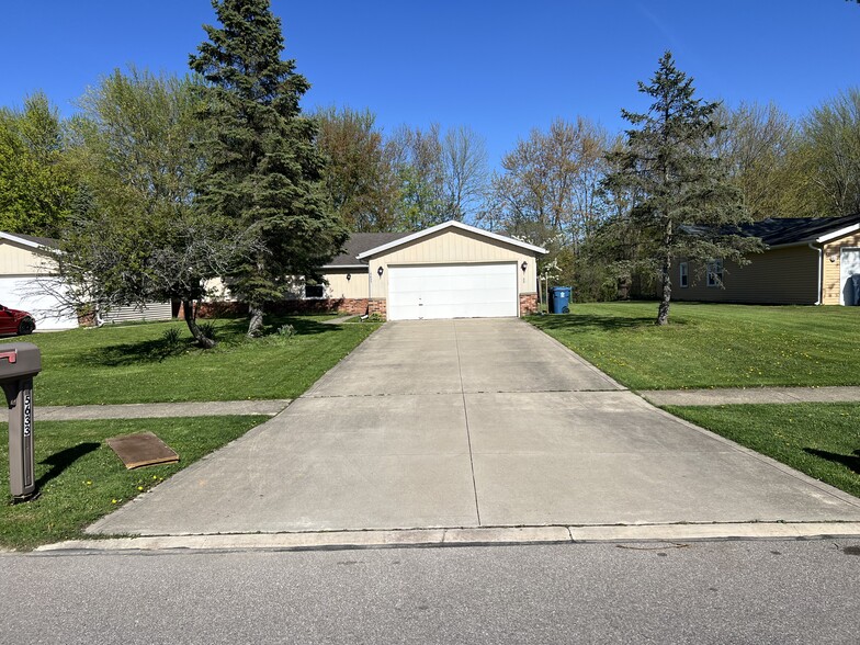 Primary Photo - 5633 Opal St