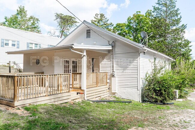 Building Photo - 911 Freemason St