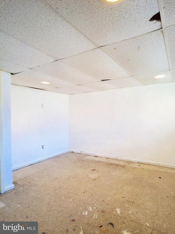 Building Photo - 6041 Frontenac St