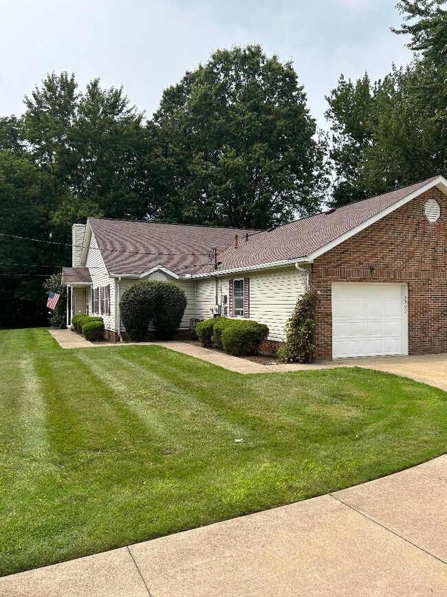 Building Photo - 1929 Ritchie Rd