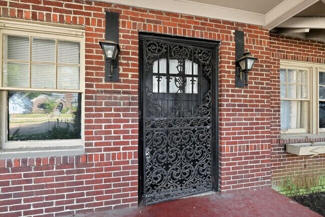 Building Photo - 322 Arlington Ave