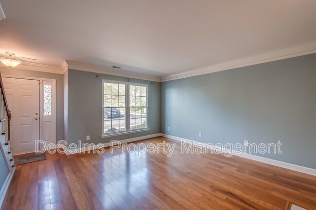 Building Photo - 1625 Brentwood Pointe