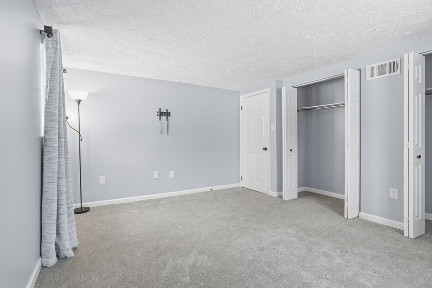 Building Photo - 1204 Dutilh Rd