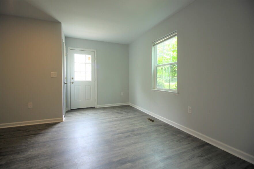 Building Photo - 6929 Old Concord Rd