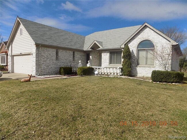 Primary Photo - 55171 Benson Ct