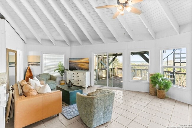 Building Photo - 1433 Riviera Dr