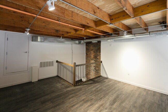 Building Photo - 207 E Baltimore St