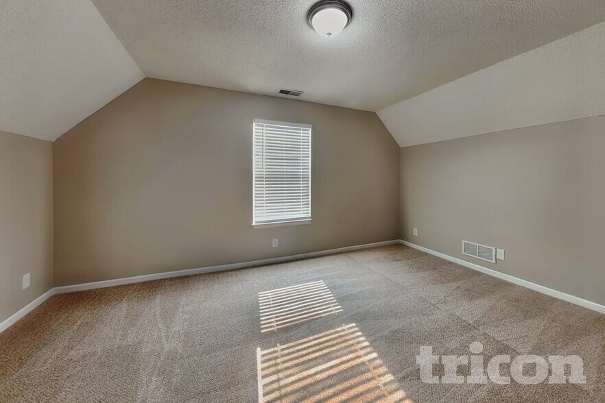 Building Photo - 432 Granite Dr