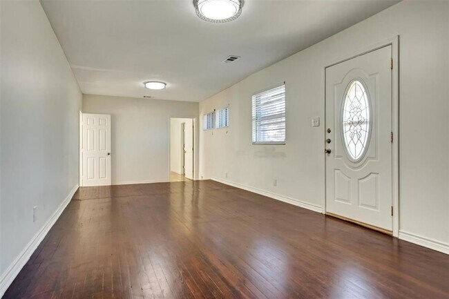 Building Photo - 1316 Zora St