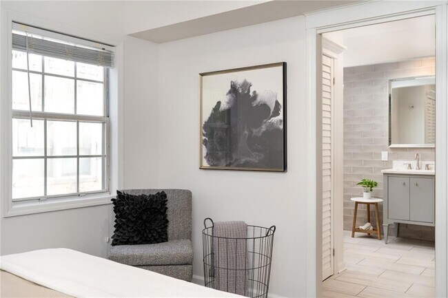 Building Photo - 799 Verner St NW