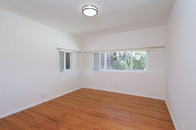 Building Photo - 279 Starlight Crest Dr