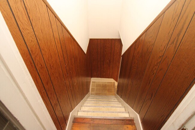 Building Photo - 6 Smith Ct