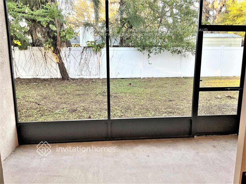 Building Photo - 2040 Wexford Green Dr