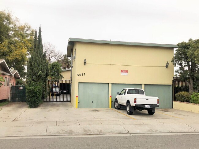 Building Photo - Sanborn Apts