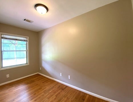 Building Photo - 5537 Lincrest Ln