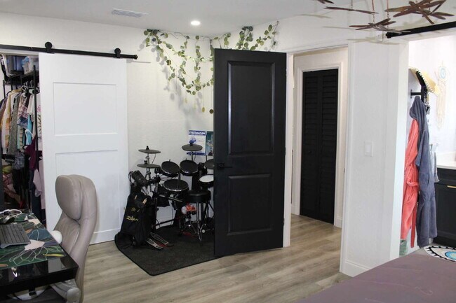 Building Photo - Coastal Elegance Awaits: Stunning 3-Bed, 3-Bath Retreat in Cocoa Beach