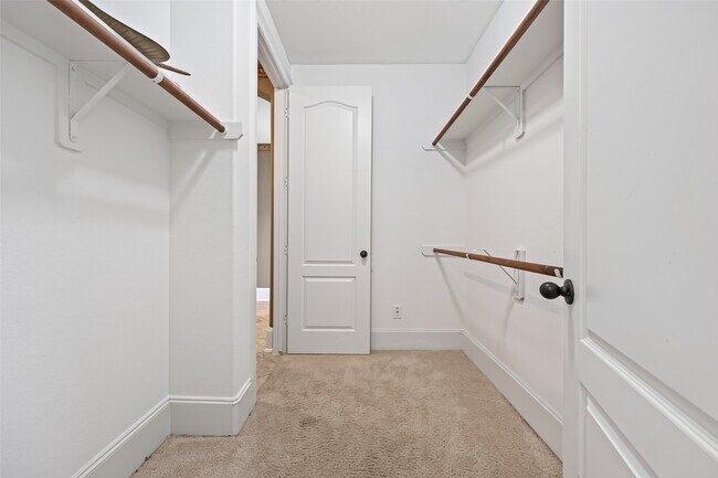 Building Photo - 9735 Lansing Meadows Dr