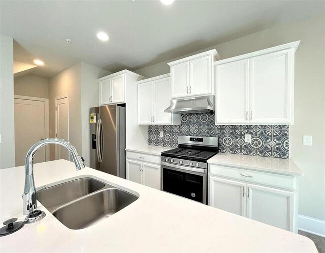 Building Photo - 661 Crosshaven Dr