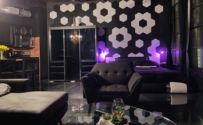 Building Photo - 1122 Jackson St