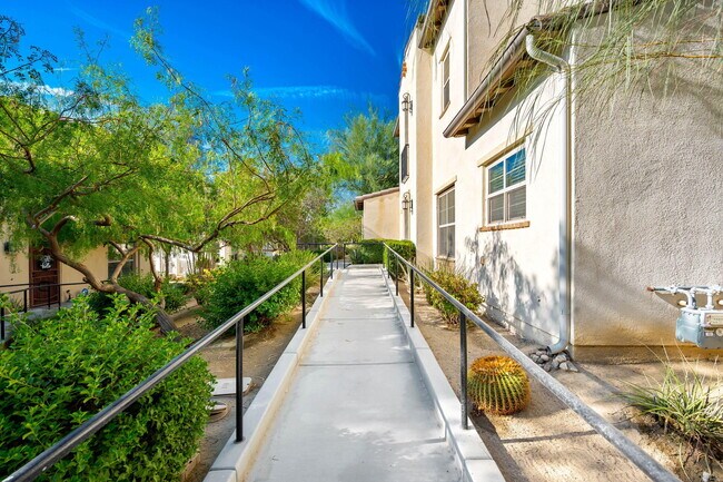 Building Photo - 262 Paseo Gregario