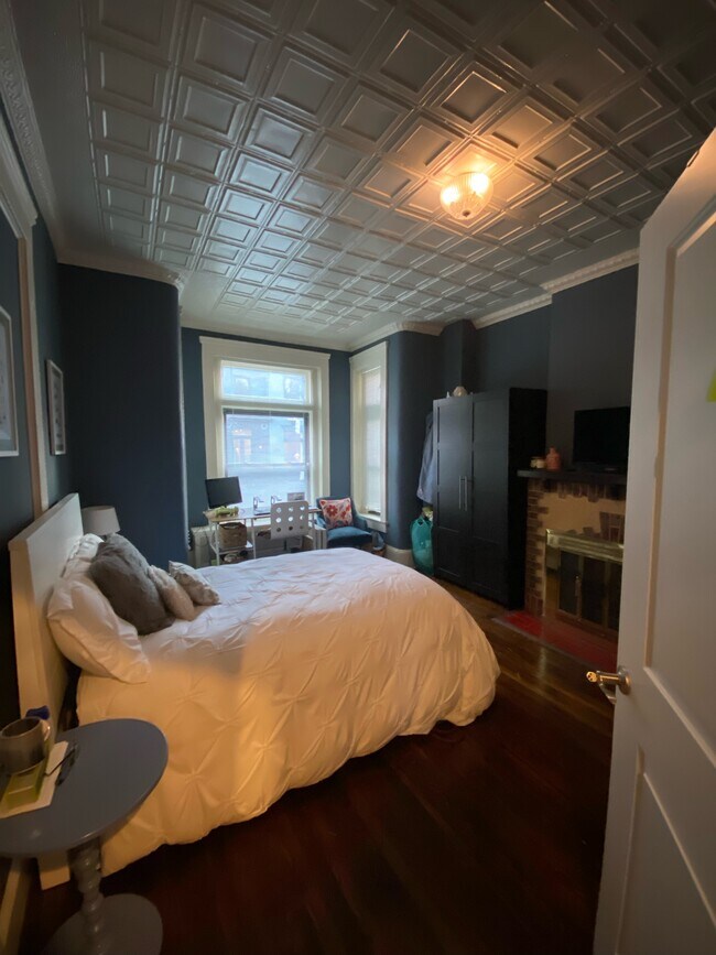 Building Photo - 1830 Swann St NW