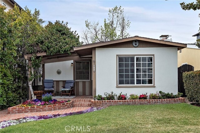 Building Photo - 419 Poinsettia Ave