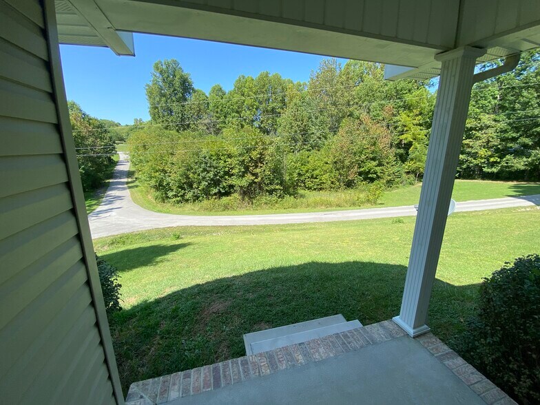 Building Photo - 110 Cornett Ln