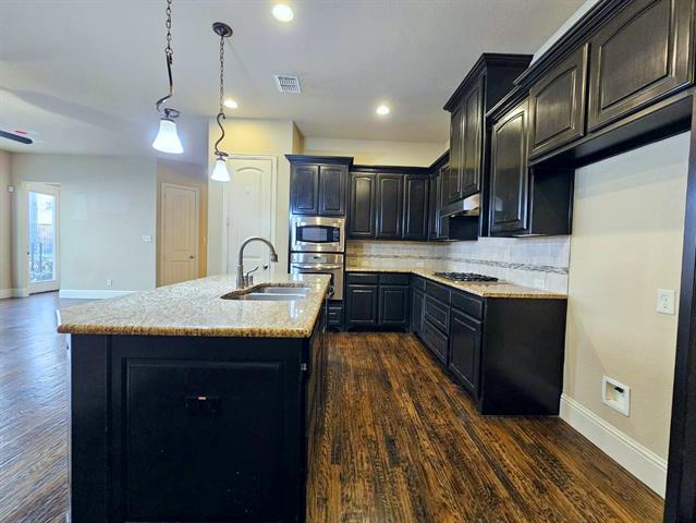 Building Photo - 7047 Comal Dr