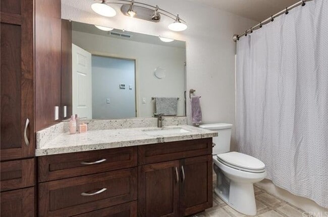 Building Photo - Welcome home!  1 Bedroom/ 1 Bath Condo