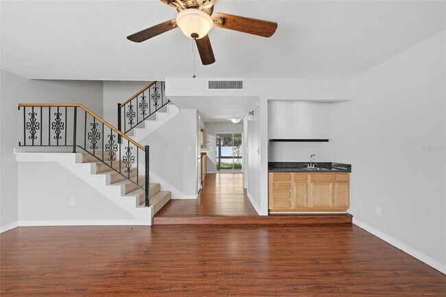 Building Photo - 10315 Carrollwood Ln
