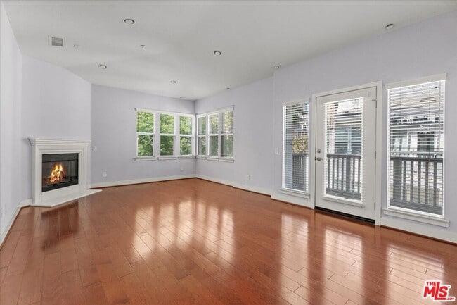 Building Photo - 6010 S Celedon Creek