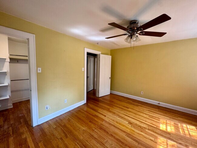 Building Photo - 3403 Dellwood Rd