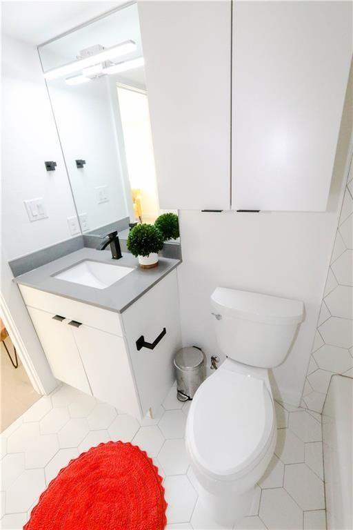 Building Photo - 400 E 30th St