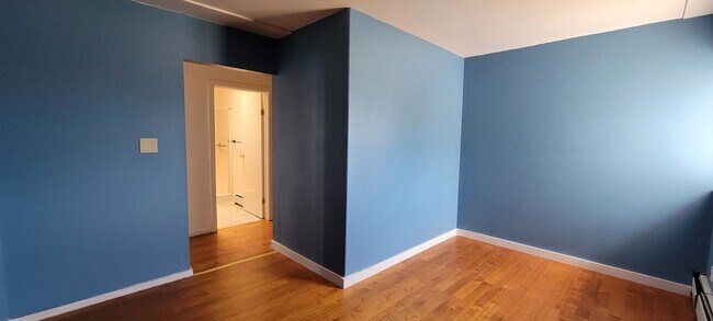 Building Photo - 655 3rd St