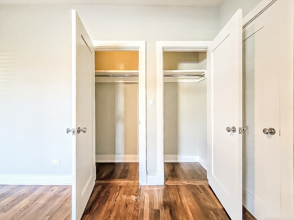 Building Photo - 736 W Addison St