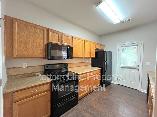 Building Photo - 7637 Abigail Glen Dr