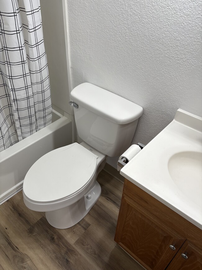 Building Photo - 301 W Abriendo Ave