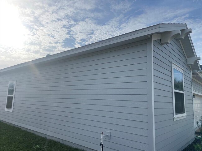 Building Photo - 1695 NW 44th Ct