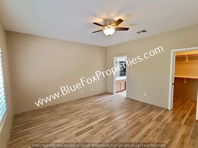 Building Photo - 12628 N Running Coyote Dr