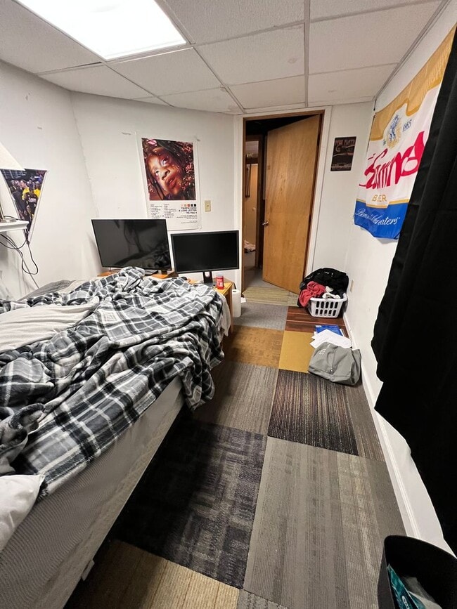 Building Photo - 1909 Garden St