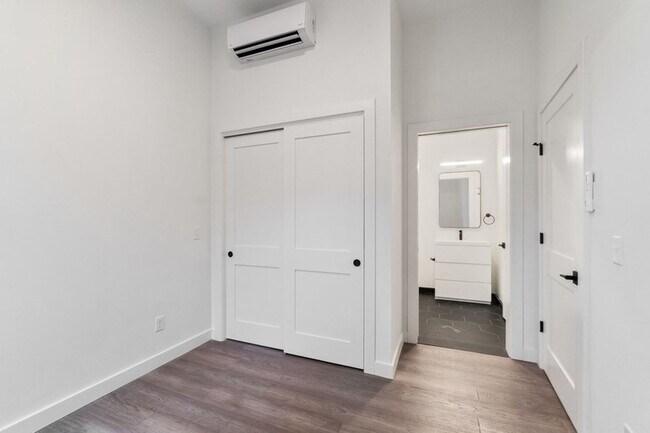 Building Photo - 217 Essex St