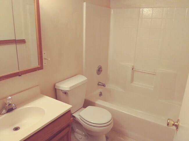 Building Photo - 9510 20th Ave NE