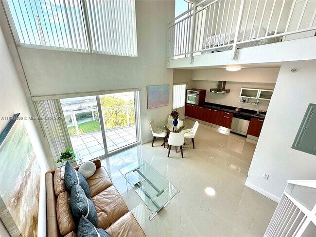 Building Photo - 1650 Brickell Ave