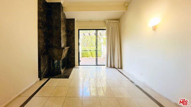 Building Photo - 1488 Palisades Dr