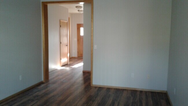 Building Photo - Desirable area of Central Point - Single S...