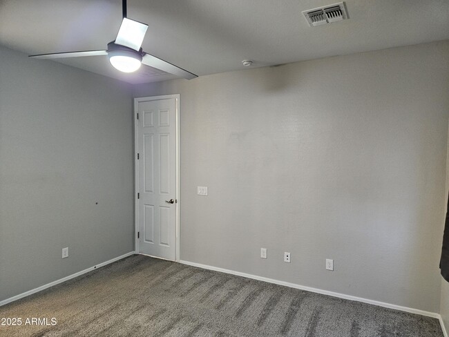 Building Photo - 10756 W Hadley St