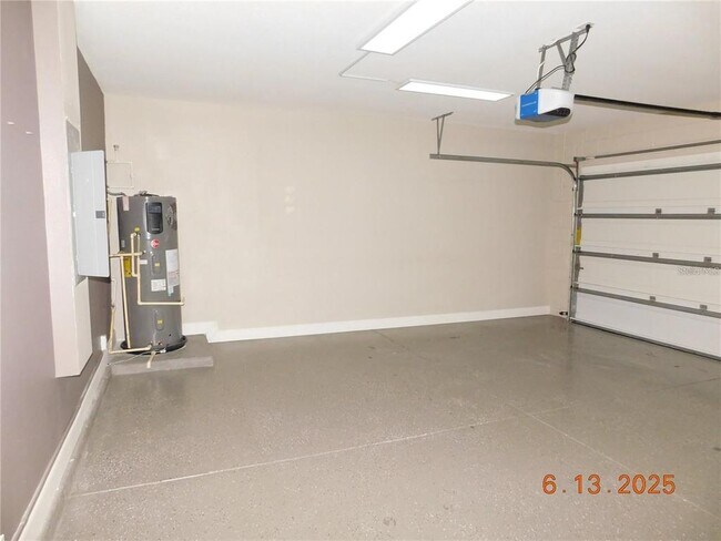 Building Photo - 3199 Turret Dr