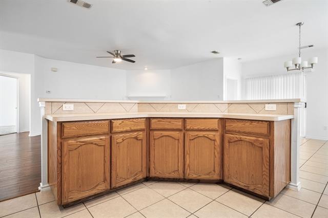 Building Photo - 705 Crownpoint Ln